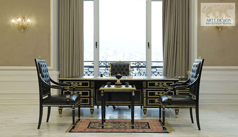 میز مدیریتی ورساچه